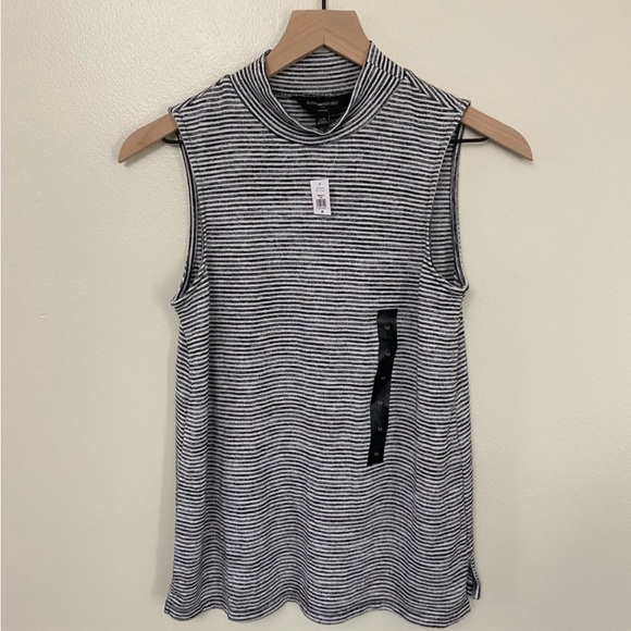 Banana Republic LexuSpun Mock-Neck Tank - Picture 2 of 3